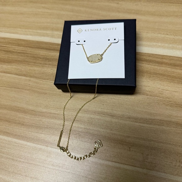 Kendra Scott Gold Necklace - Picture 3 of 3
